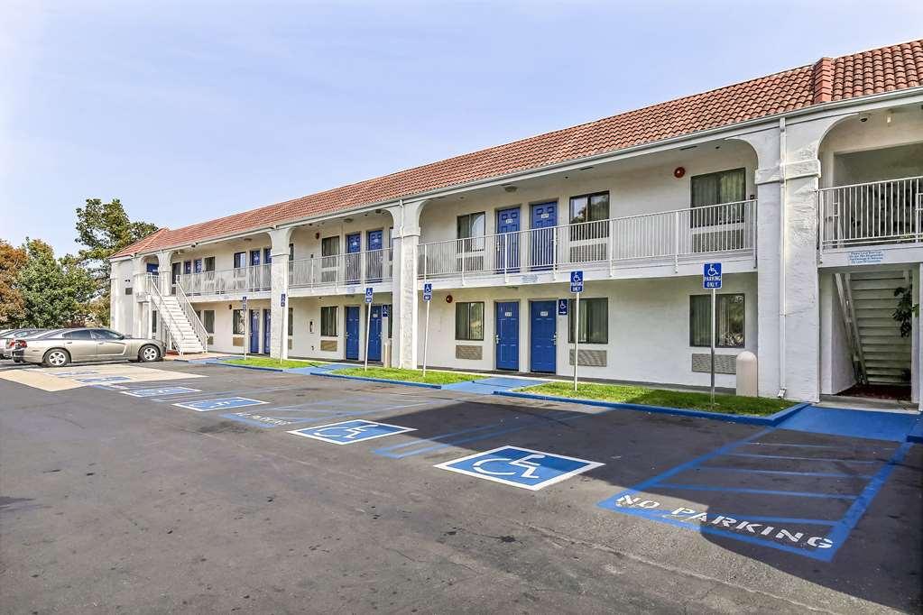 Motel 6-Pinole, Ca Ngoại thất bức ảnh