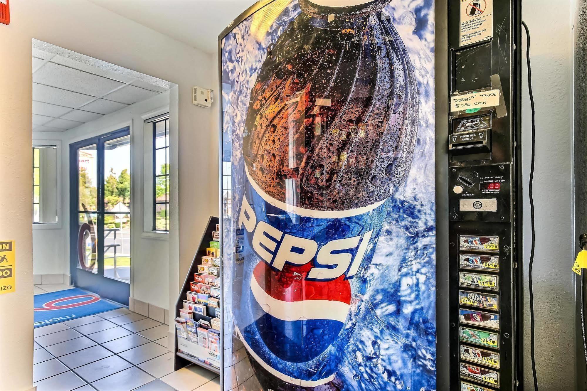 Motel 6-Pinole, Ca Ngoại thất bức ảnh