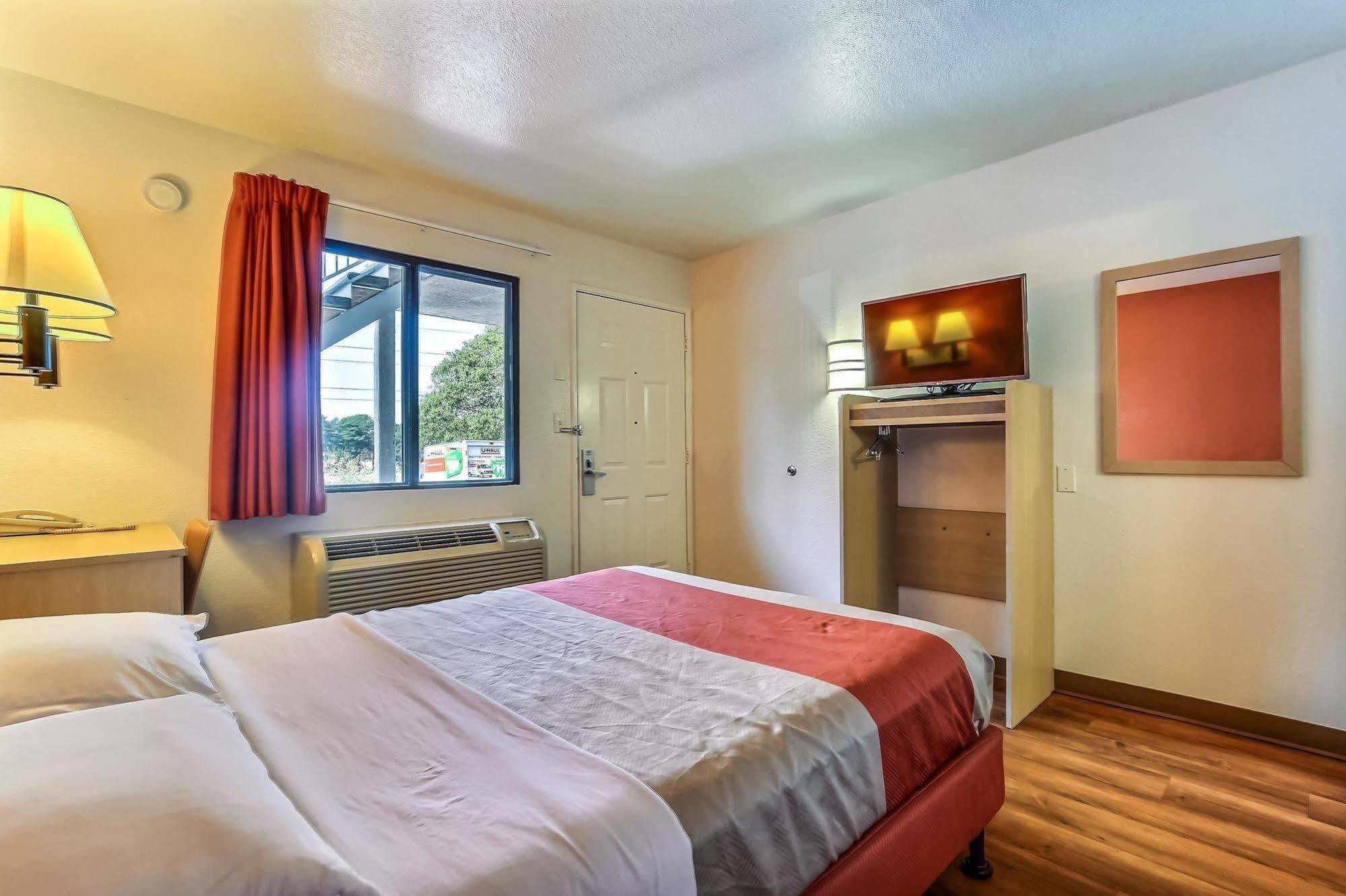 Motel 6-Pinole, Ca Ngoại thất bức ảnh