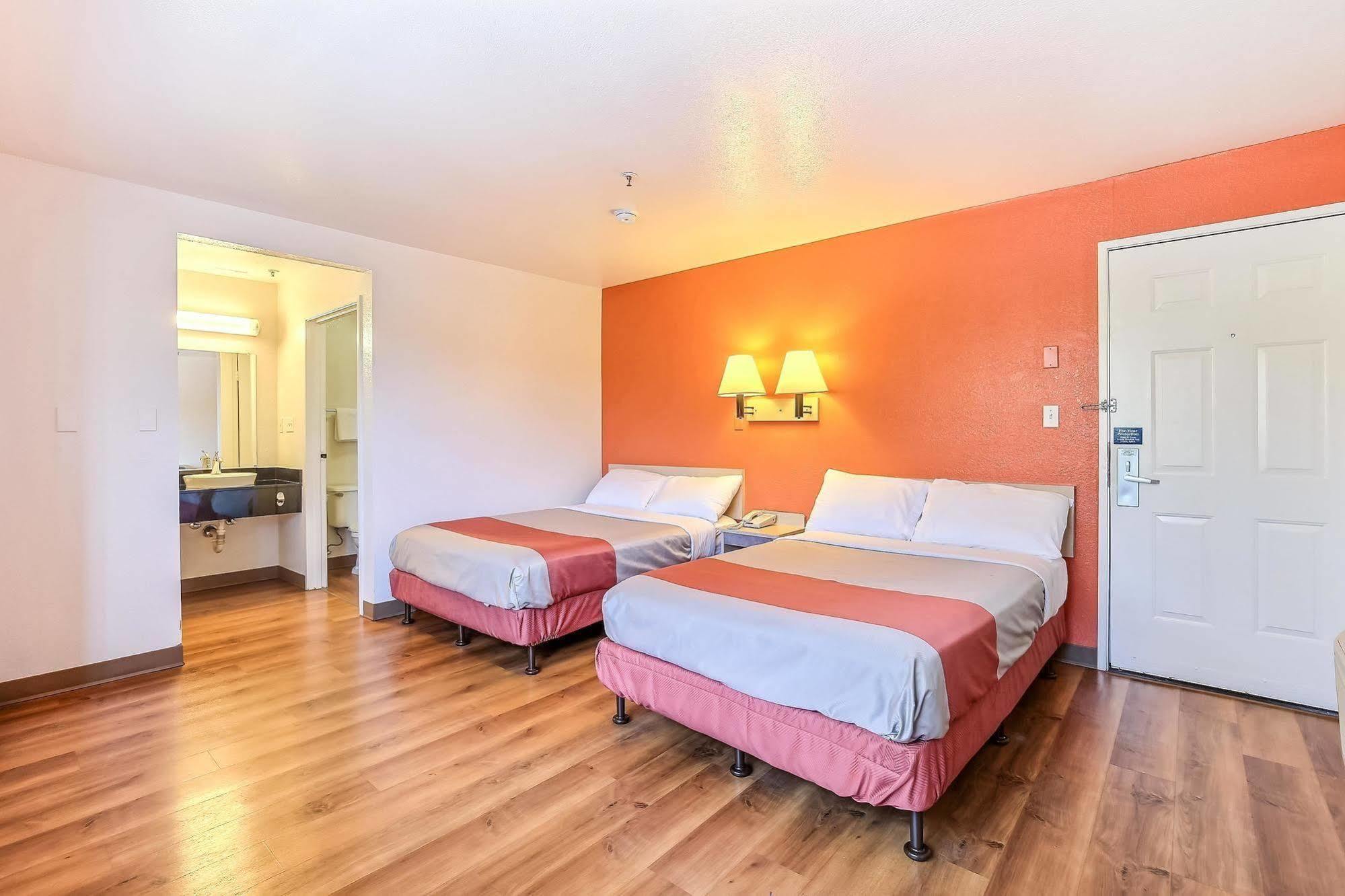 Motel 6-Pinole, Ca Ngoại thất bức ảnh