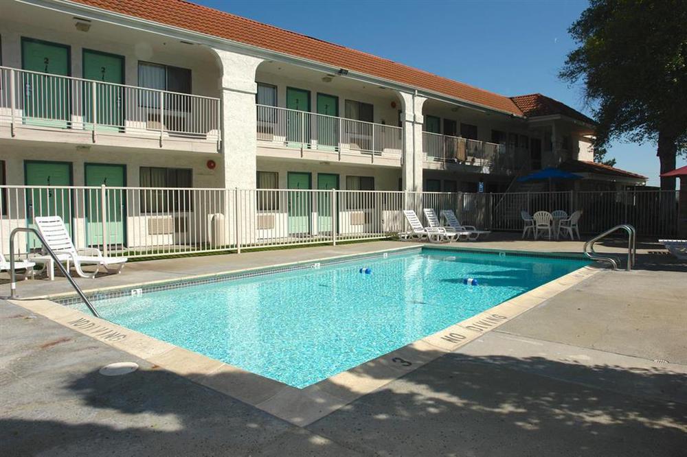 Motel 6-Pinole, Ca Ngoại thất bức ảnh